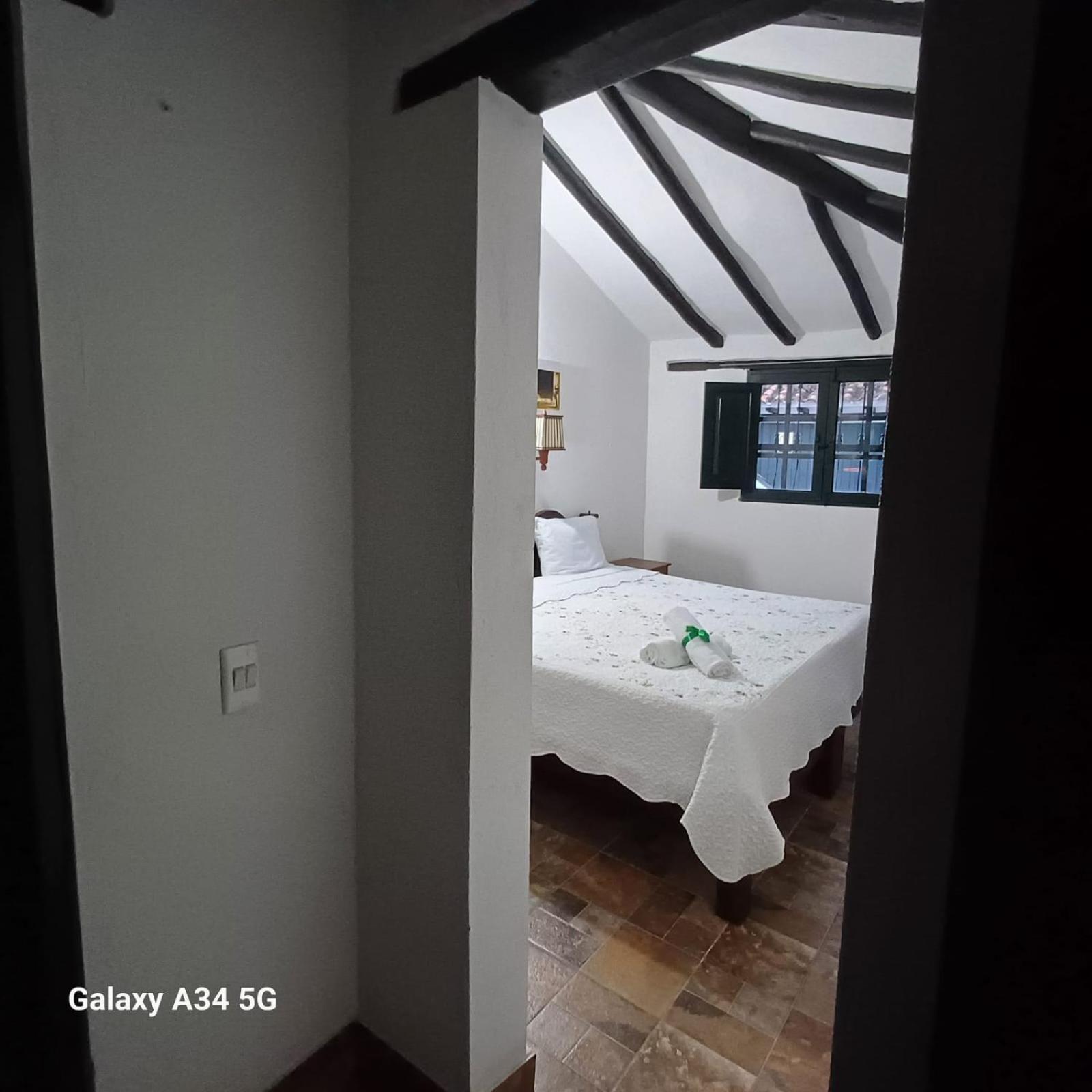 Hostal Rana Вилья-де-Лейва Экстерьер фото